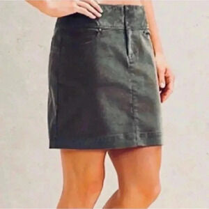 Athleta | Black Corduroy Mini Skirt size 6